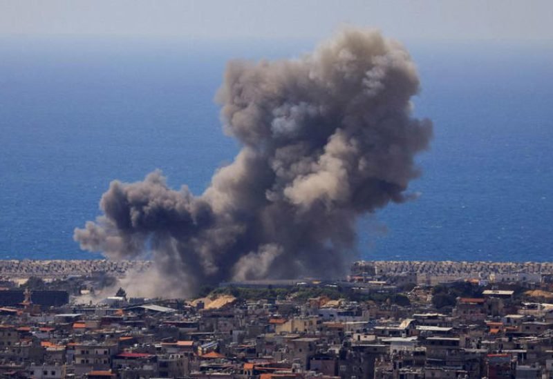 صورة تظهر تصاعد الدخان في الضاحية الجنوبية لبيروت بعد غارة إسرائيلية، بتاريخ 8 أبريل 2026.