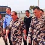 مدير عام الجمارك الأردنية في زيارة مفاجئة لمركز الكرامة: تعزيز الكفاءة وتسهيل حركة التجارة 8 صورة للواء أحمد العكاليك، مدير عام الجمارك الأردنية، خلال زيارته التفقدية لمركز جمرك الكرامة الحدودي.