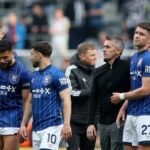 لاعبو إبسويتش يحتفلون بهدف التعادل في مباراة ساوثامبتون الحاسمة بدوري الشامبيونشيب.