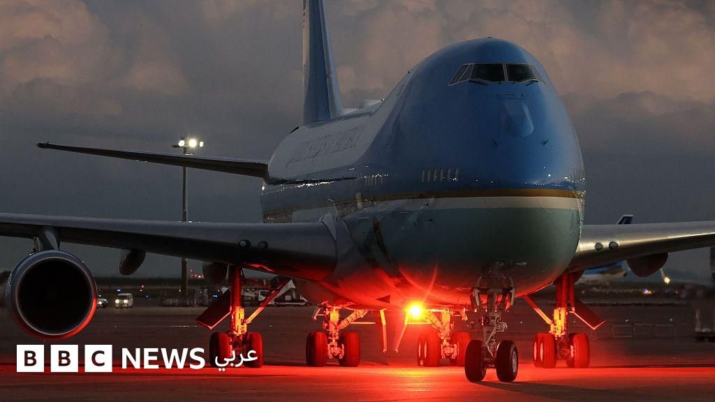 طائرة "يوم القيامة" الأمريكية: حصن القيادة الطائر في زمن الأزمات القصوى 3 طائرة بوينغ E-4B "يوم القيامة" تحلق في السماء، مجهزة بقدرات هائلة للتحليق أثناء الهجمات النووية والنبضات الكهرومغناطيسية.