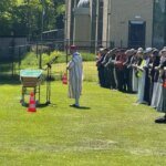 صورة لجنازة الطفلة نور في فينلو بهولندا، تظهر حشوداً من المشيعين وعمدة المدينة.