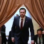 مسؤولون أمريكيون وإيرانيون يشاركون في محادثات مباشرة في إسلام آباد