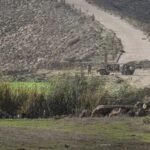 دبابة إسرائيلية في منطقة حدودية بجنوب سوريا