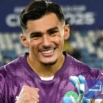 يانيس بنشاوش حارس مرمى المنتخب المغربي لأقل من 20 سنة خلال الاستقبال الملكي