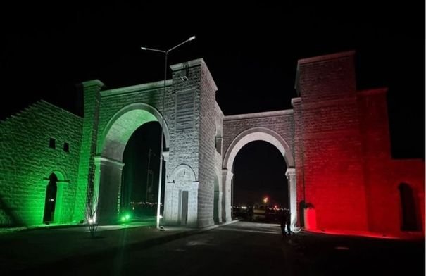 موقع أم الجمال الأثري يتلألأ بألوان العلم الأردني احتفالاً بيوم العلم الوطني 6 إضاءة موقع أم الجمال الأثري بألوان العلم الأردني احتفالاً بيوم العلم الوطني