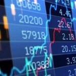 Graphique boursier ou vue panoramique de la Bourse de Casablanca, symbolisant l'activité financière et les échanges.