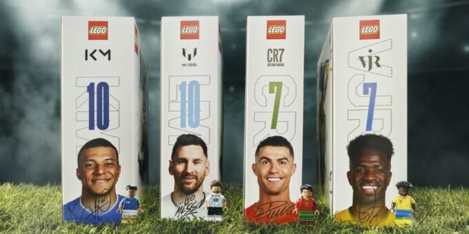 LEGO réunit Messi, Ronaldo, Mbappé