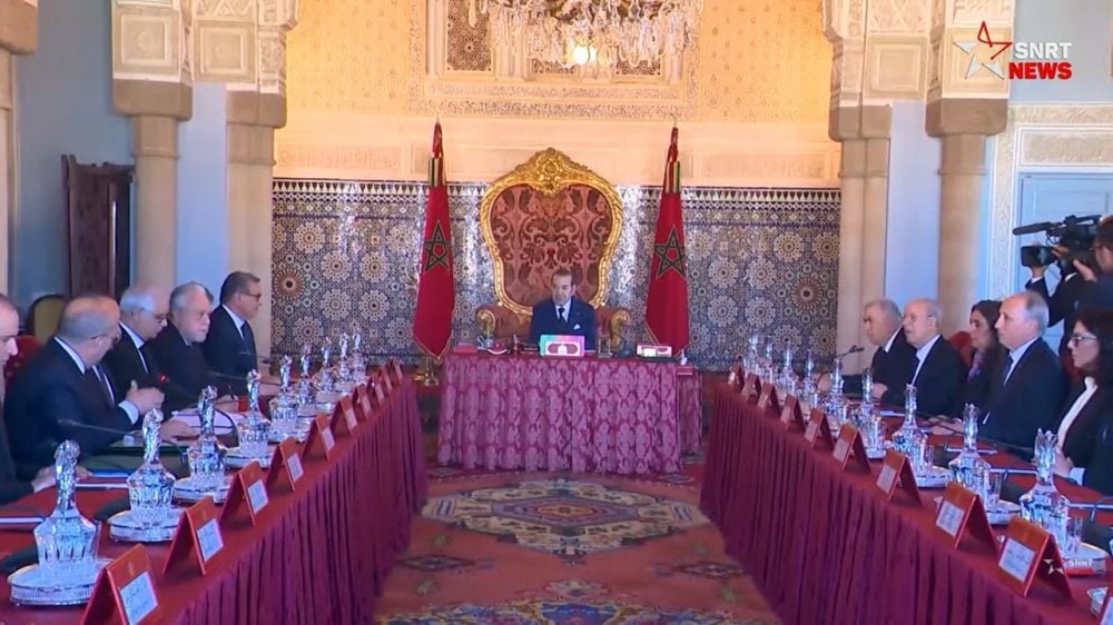 Sa Majesté le Roi préside