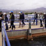 Souss-Massa : l’ONEE ouvre les portes de ses sites de production 8 Vue générale d'une station de traitement d'eau potable de l'ONEE dans la région Souss-Massa, illustrant les infrastructures complexes de production d'eau.