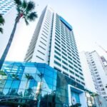 Vue élégante du Sofitel Casablanca Tour Blanche, un hôtel de luxe au cœur de la ville.