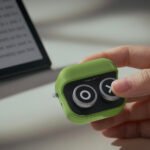 Boox Tappy wireless page-turning remote in green and orange