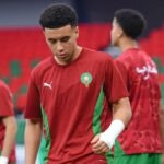 Joueurs de l'équipe U17 du Sénégal célébrant leur victoire en demi-finale de la CAN U17 contre le Maroc, au Stade Moulay El Hassan.