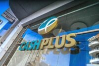 Vue d'ensemble d'une agence Cash Plus au Maroc, symbolisant l'inclusion financière et la digitalisation des services de paiement.