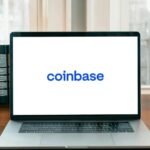 Coinbase and Hyperliquid logos with USDC symbol, representing their partnership in decentralized finance