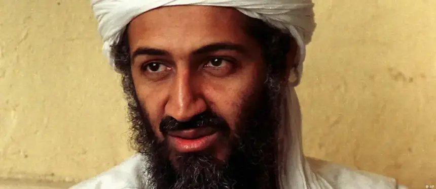 صورة أرشيفية لأسامة بن لادن، زعيم تنظيم القاعدة السابق، خلال فترة تواجده في السودان.