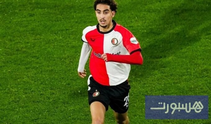 أسامة ترغالين: حلم المونديال وتحديات المجموعة الصعبة تنتظر أسود الأطلس 7 صورة للاعب كرة القدم المغربي أسامة ترغالين بقميص فريقه أو المنتخب المغربي