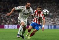 صورة لداني كارفاخال لاعب ريال مدريد يظهر فيها وهو يعاني من إصابة في قدمه.