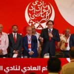 أعضاء المكتب المديري لنادي الوداد الرياضي خلال اجتماع