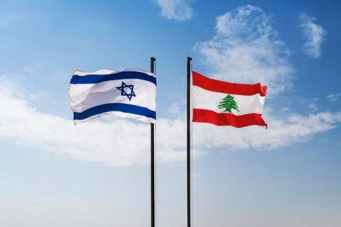 صورة لنائب وزير الخارجية الإيراني كاظم غريب آبادي يتحدث عن تسييس الرياضة