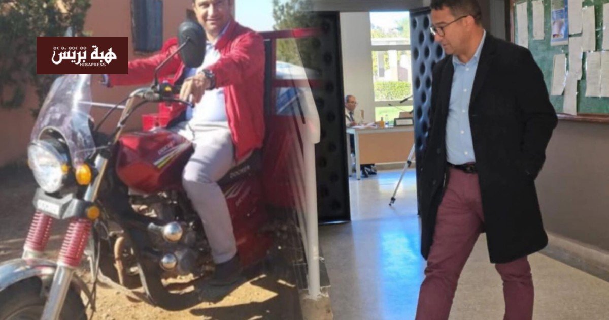 صورة للعربي الشريعي، المعروف بـ"مول التريبورتور"، في سياق حملة انتخابية أو اجتماع سياسي.