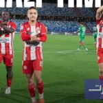 لاعبو الكوكب المراكشي يحتفلون بهدف الفوز ضد أولمبيك الدشيرة
