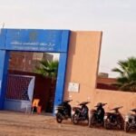 صورة لمستوصف قروي في منطقة تسلطانت بضواحي مراكش، يظهر مدخله أو واجهته، مع إشارة إلى توقف خدمات تلقيح الأطفال.