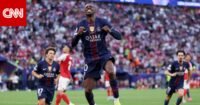 لاعبي باريس سان جيرمان يحتفلون بلقب دوري أبطال أوروبا بعد الفوز على أرسنال.