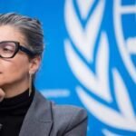 صورة فرانشيسكا ألبانيزي، المقررة الخاصة للأمم المتحدة، تتحدث في مؤتمر صحفي.