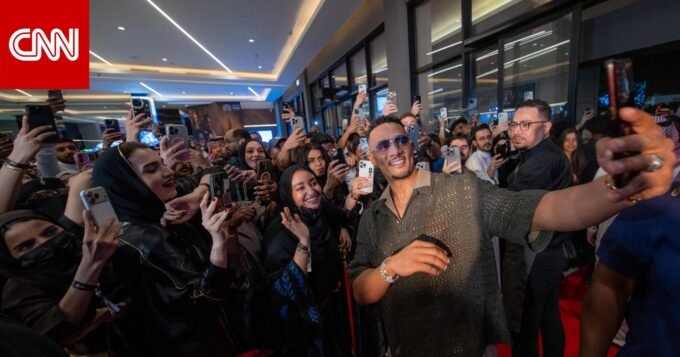 محمد رمضان والمخرج محمد دياب وفريق عمل فيلم أسد في العرض الخاص بالرياض