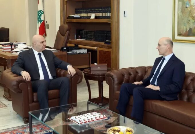 الرئيس جوزاف عون يستقبل وزير الداخلية أحمد الحجار في قصر بعبدا لمناقشة الأوضاع الأمنية.