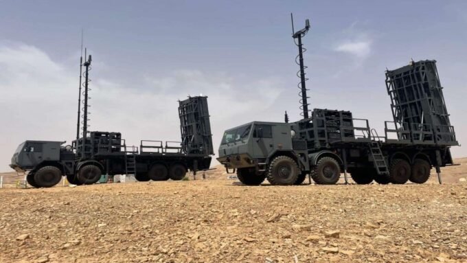 Vue satellite du système de défense aérienne Spyder déployé sur la base militaire de Sidi Yahia au Maroc.