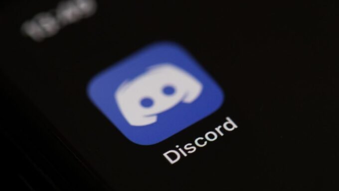 Discord logo with a lock icon, symbolizing end-to-end encrypted voice and video calls.