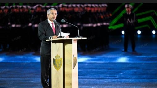 Le Secrétaire Général du Conseil des ministres arabes de l’Intérieur, Mohammed Ben Ali Koman, lors des Journées portes ouvertes de la DGSN à Rabat, saluant l'initiative marocaine pour une sécurité moderne.