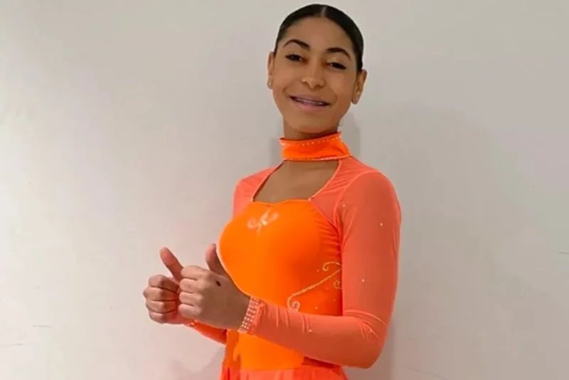 Lina Hilali, patineuse artistique marocaine sur roulettes, en pleine performance à la Coupe du Monde en Allemagne