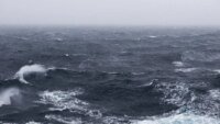 Mystère en mer au large