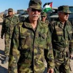 Des miliciens du Polisario en tenue de combat, symbolisant l'adoption d'un nouveau code de conduite.