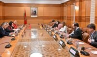 Une délégation du Bundestag allemand est reçue à la Chambre des conseillers du Maroc, symbolisant le renforcement des liens diplomatiques et économiques entre les deux nations.