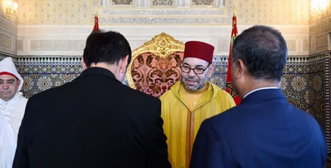 Sa Majesté le Roi reçoit