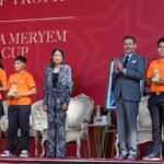 Leurs Altesses Royales le Prince Moulay Rachid et la Princesse Lalla Meryem lors de la cérémonie de remise des prix du Trophée Hassan II et de la Coupe Lalla Meryem de golf à Rabat.