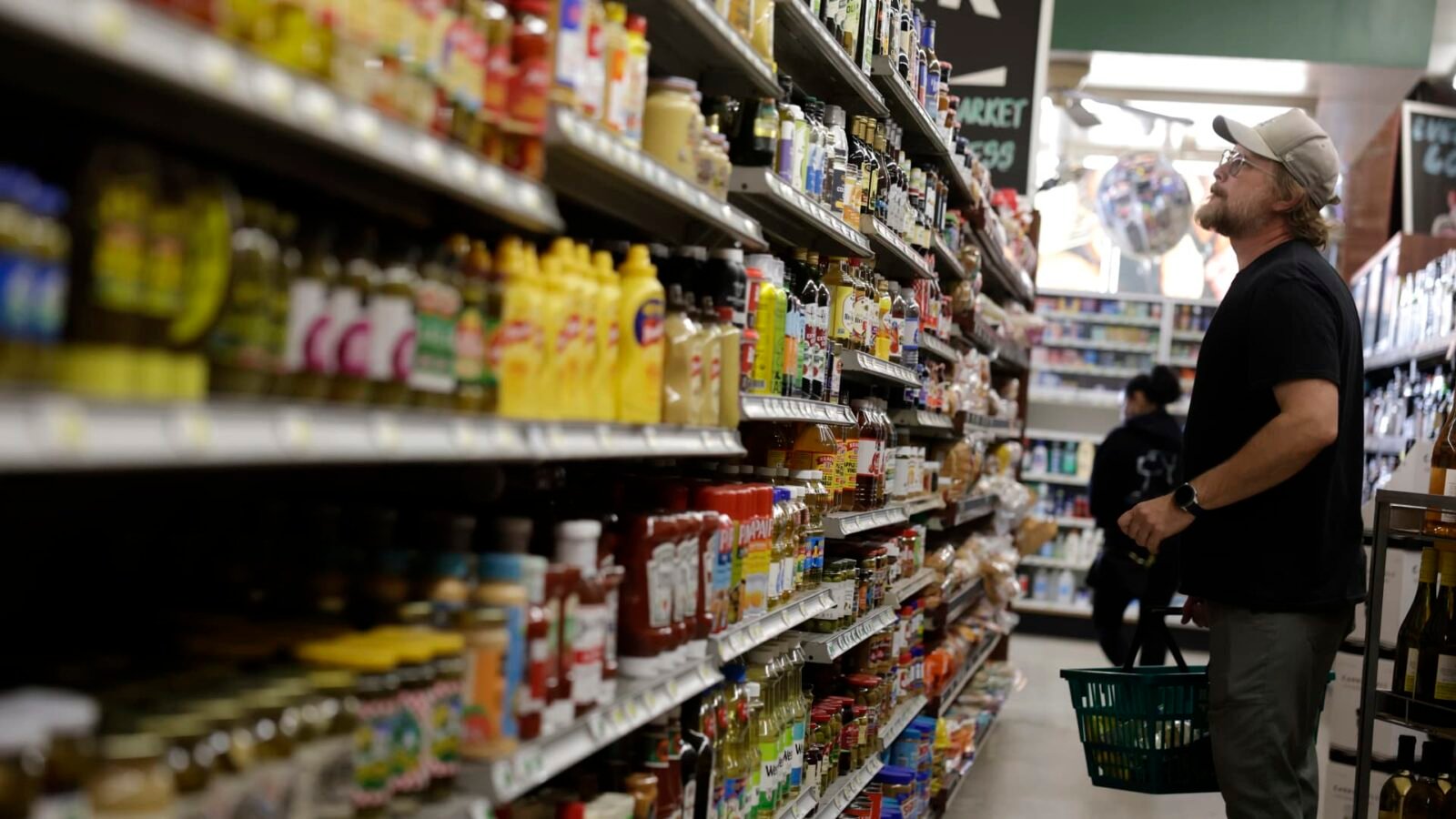 Navigating Economic Crosscurrents: Inflation Holds Steady as Growth Stumbles 3 Charts showing economic indicators like inflation rates, GDP growth, and consumer spending trends.