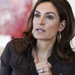 Suzy Welch speaking, illustrating career advice on passion versus talent