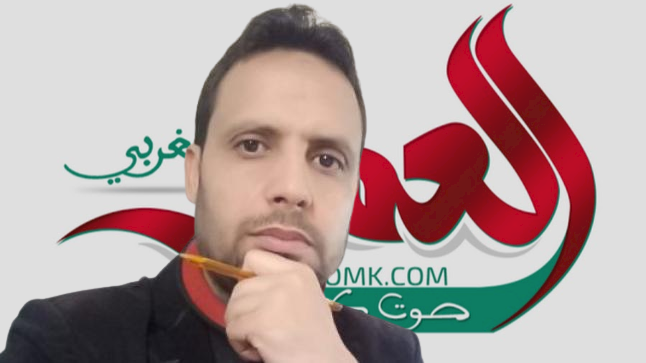 صورة توضيحية لطلاب في فصل دراسي يعانون من الحرارة، ترمز للحاجة لإصلاح الزمن المدرسي في المغرب.