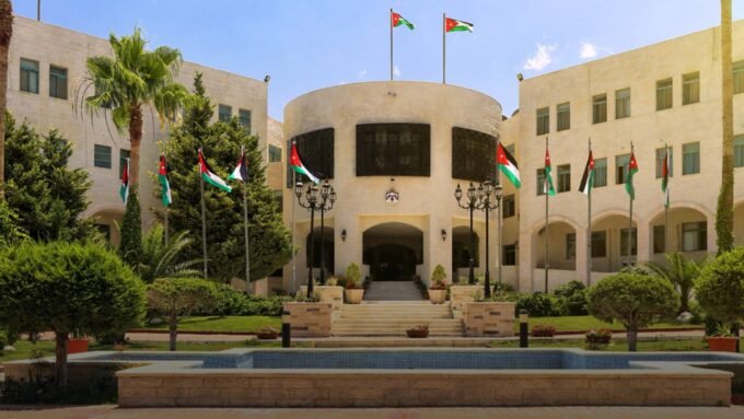 وزراء خارجية دول عربية وإسلامية يدينون اقتحامات المسجد الأقصى ويؤكدون على الوصاية الهاشمية وحقوق الفلسطينيين.