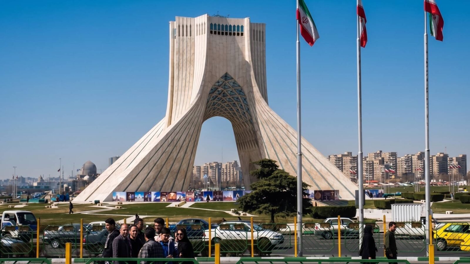 صورة لمسؤول إيراني يتحدث عن المفاوضات النووية مع الولايات المتحدة الأمريكية