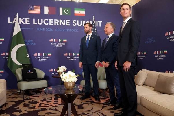 مسؤولون أمريكيون ينتظرون لقاء رئيس الوزراء الباكستاني في سويسرا، في سياق المفاوضات الإيرانية الأمريكية.