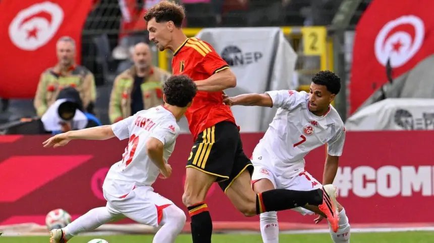 صورة للاعبي المنتخب التونسي والبلجيكي خلال المباراة الودية في بروكسل