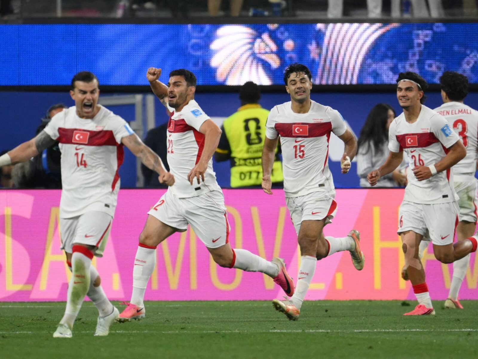 احتفال كان أيهان بهدف الفوز لتركيا ضد الولايات المتحدة في كأس العالم 2026