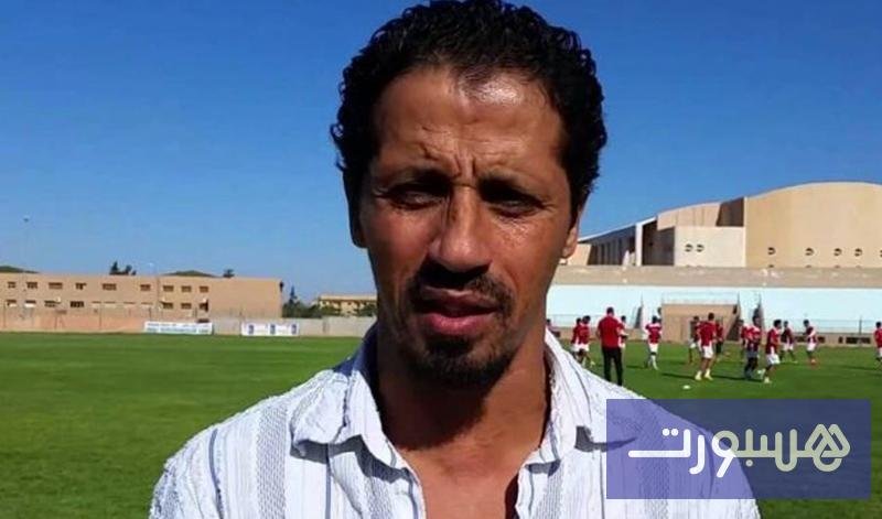 صورة لحسن أبرامي لاعب المنتخب المغربي السابق وهو يتحدث عن استعدادات أسود الأطلس لكأس العالم 2026