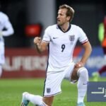 صورة لهاري كين بقميص منتخب إنجلترا يعبر عن طموحه للفوز بكأس العالم والكرة الذهبية