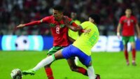 Les Lions de l'Atlas affrontent le Brésil au Mondial 2026. Entre l'héritage de 1998 et leur nouveau statut de puissance africaine, le Maroc vise à confirmer son ambition mondiale.
